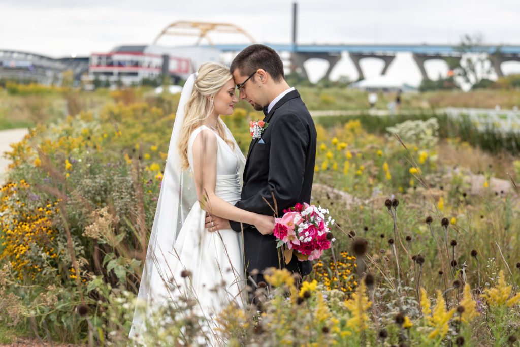 Milwaukee Lakeshore Park Wedding Portraits